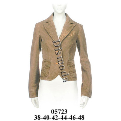 Molde de Blazer corte princesa con bolsillo parche | 05723 Molde de Blazer corte princesa con bolsillo parche | 05723