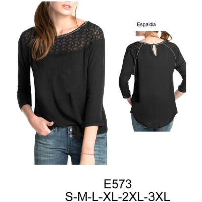 Molde de Camiseta manga raglan con canesú, holgada en cintura y cadera, ruedo asimétrico | E573